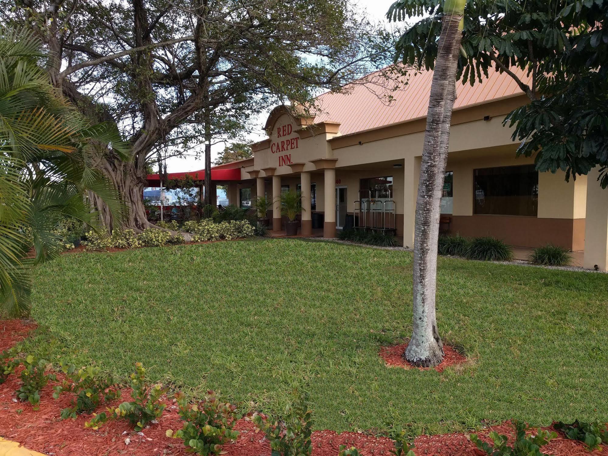 Red Carpet Airport Lauderdale Hotel