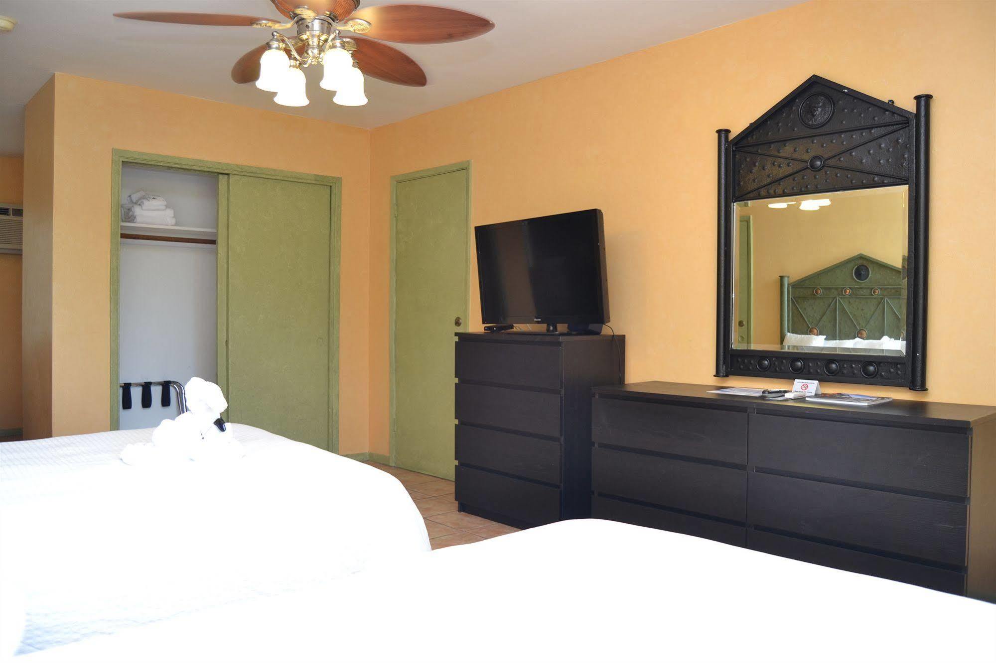 Tropi Rock Fort Lauderdale