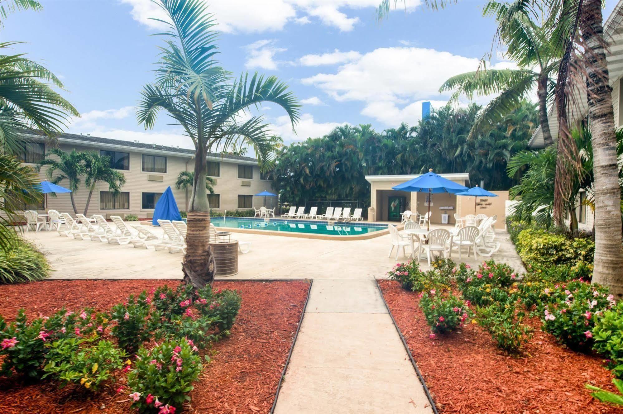 Hotel 6-fort Lauderdale, Fl 2*
