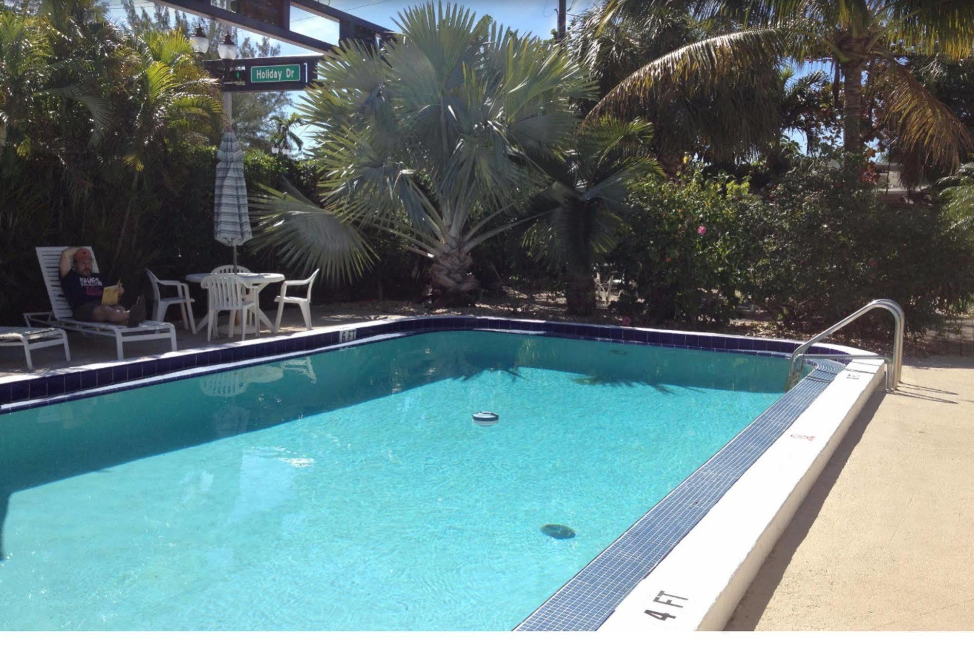 Harbor Beach Hotel 3*