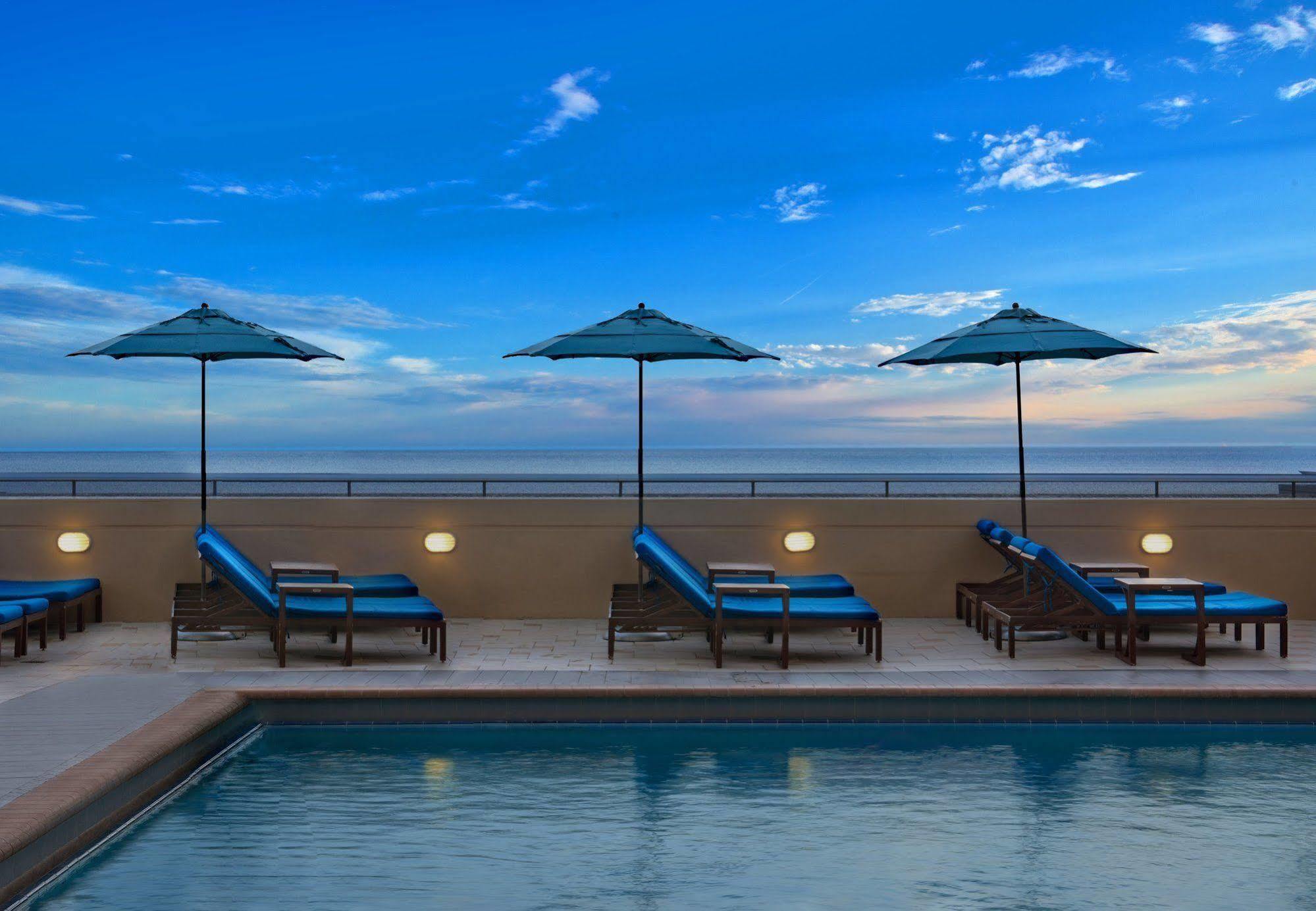 Marriott's Beachplace Towers Hotel