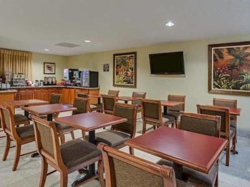 Best Western Airport Cruise Port 3*