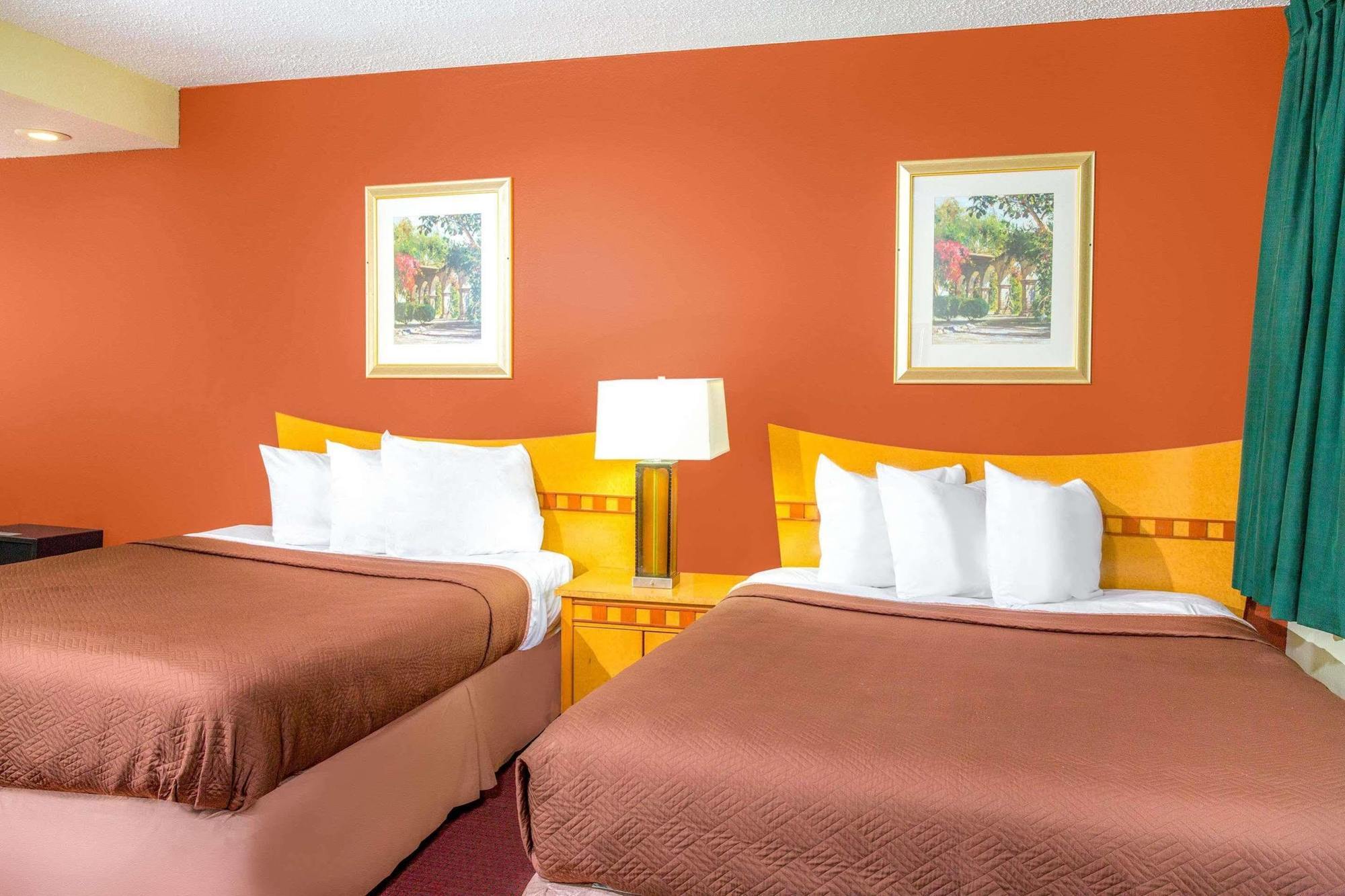 Travelodge By Wyndham Lauderdale Hotel Fort Lauderdale