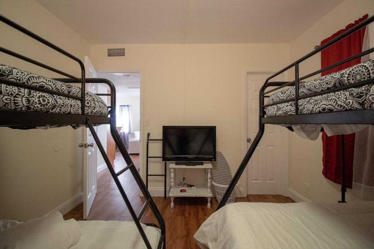 Very Private In With Own Separate Entrance Guest house