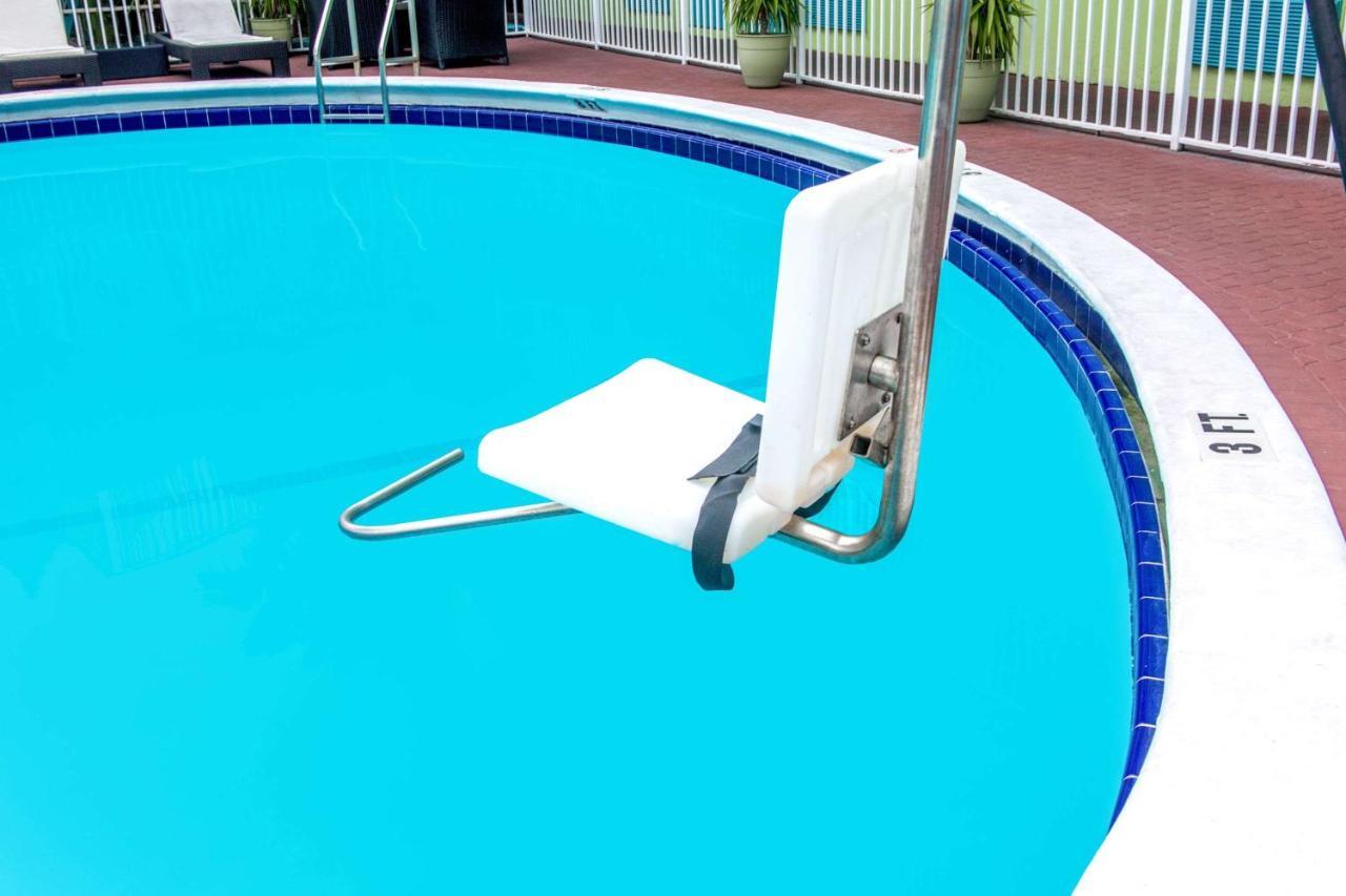 Travelodge By Wyndham Lauderdale 3*
