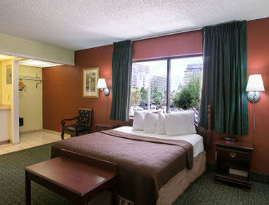 Travelodge By Wyndham Lauderdale Hotel 3*