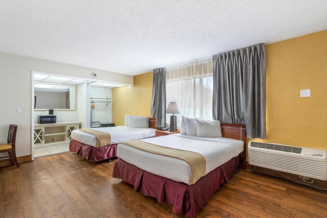 Ocean Reef Hotel