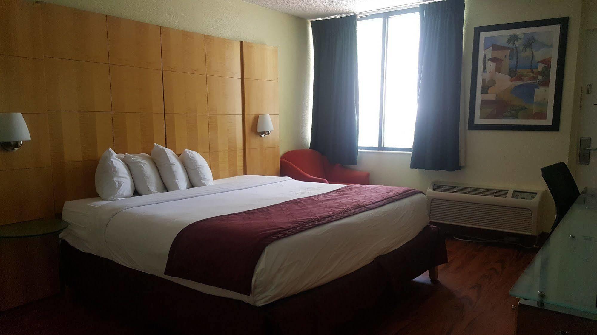 Travelodge By Wyndham Lauderdale Hotel 3*