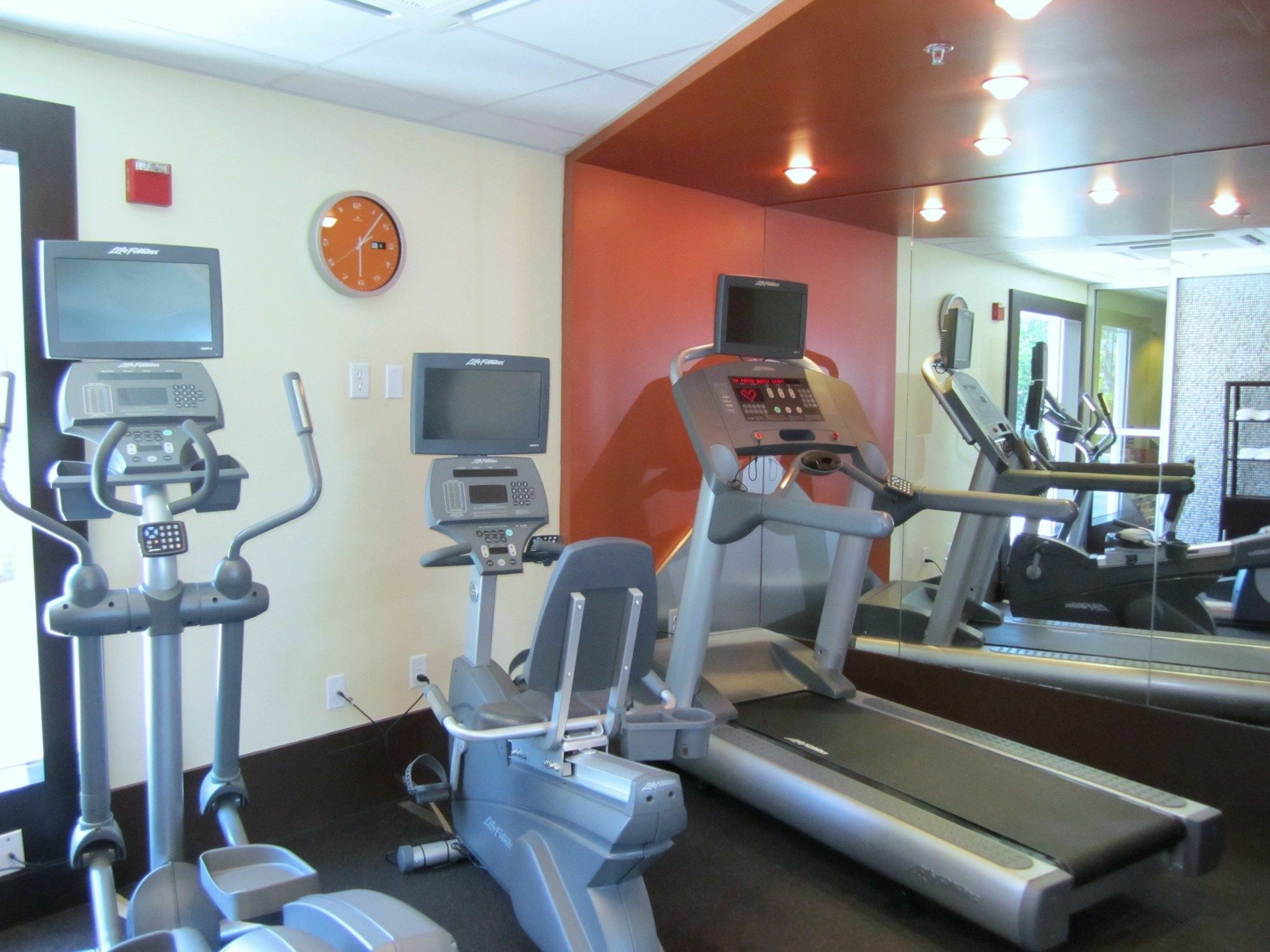 Resort Express Lauderdale Cruise-airport By Ihg 3*