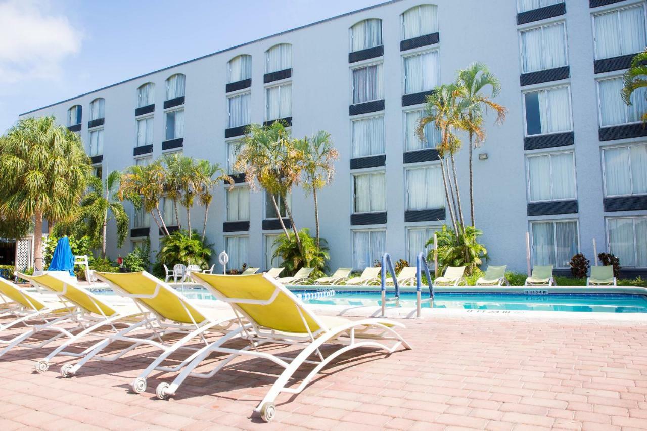 Plaza Lauderdale 2*