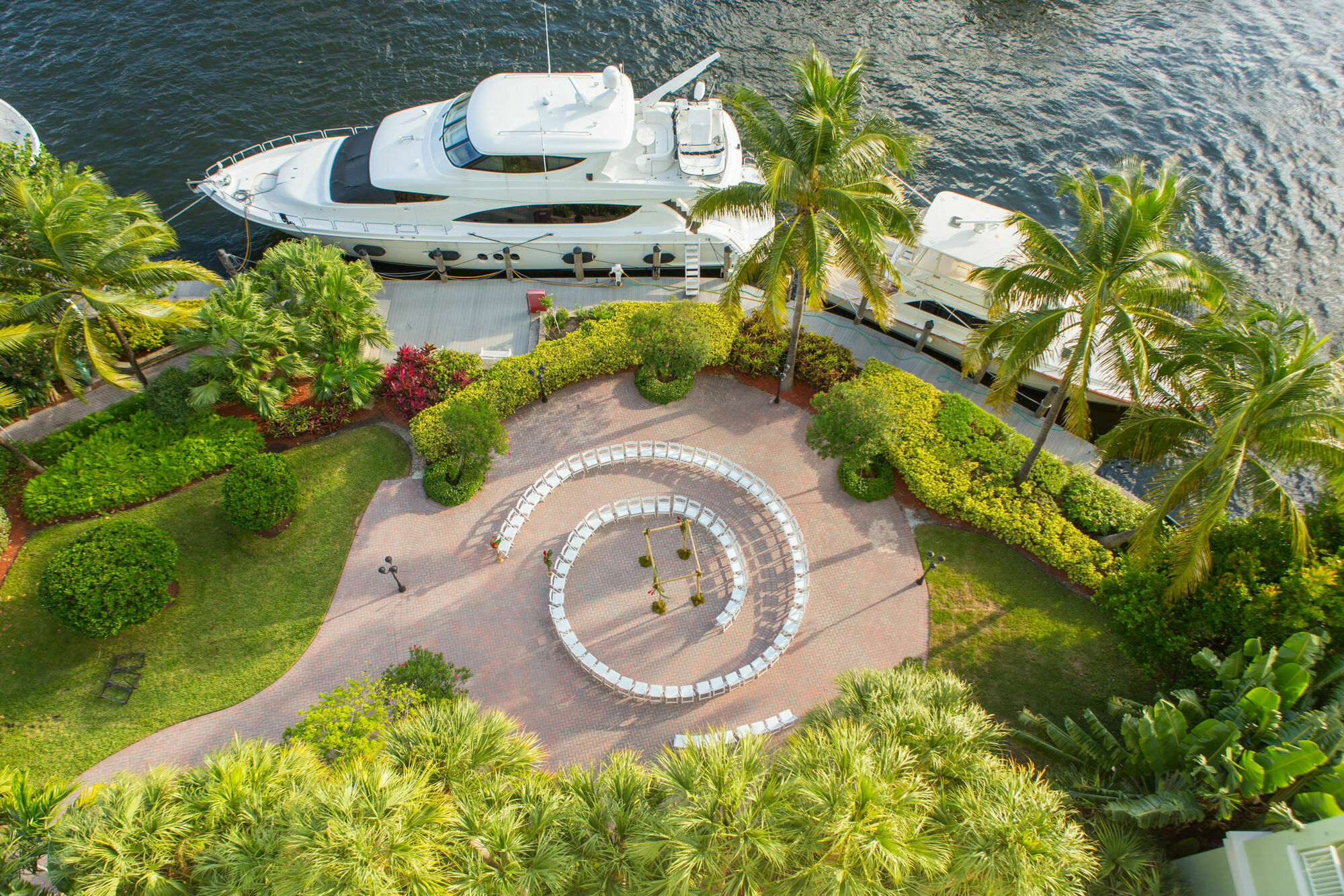 Riverside 4*