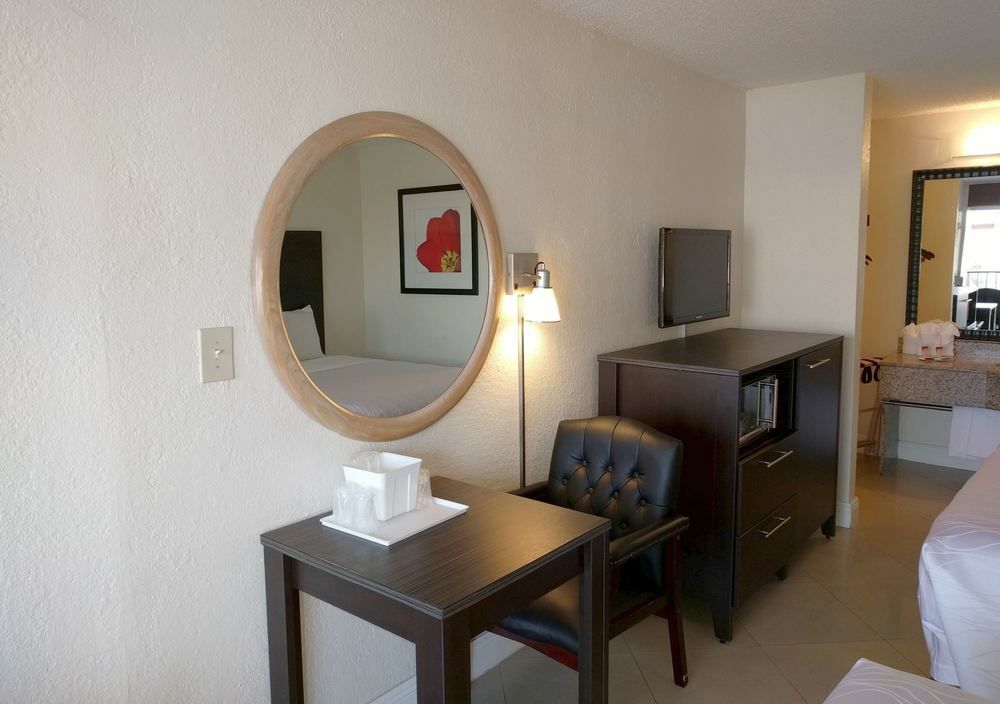 Hotel Red Carpet Airport/cruiseport Fort Lauderdale