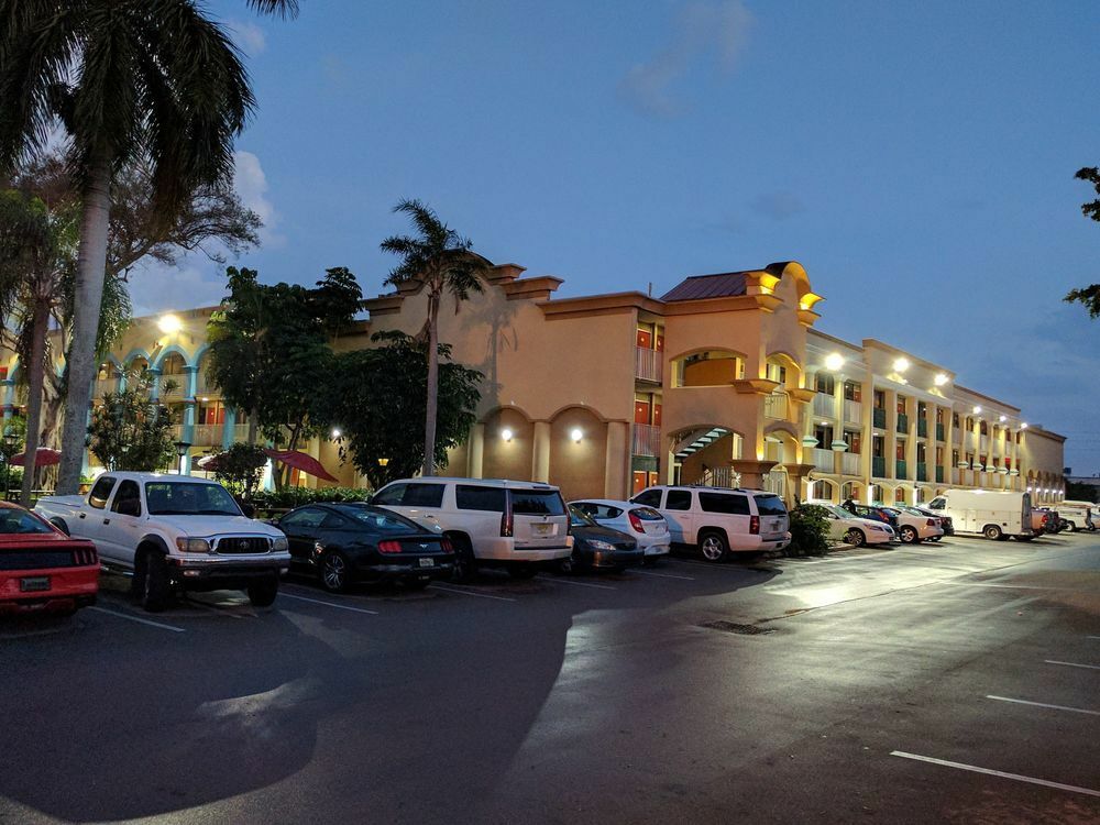 Hotel Red Carpet Airport/cruiseport Fort Lauderdale