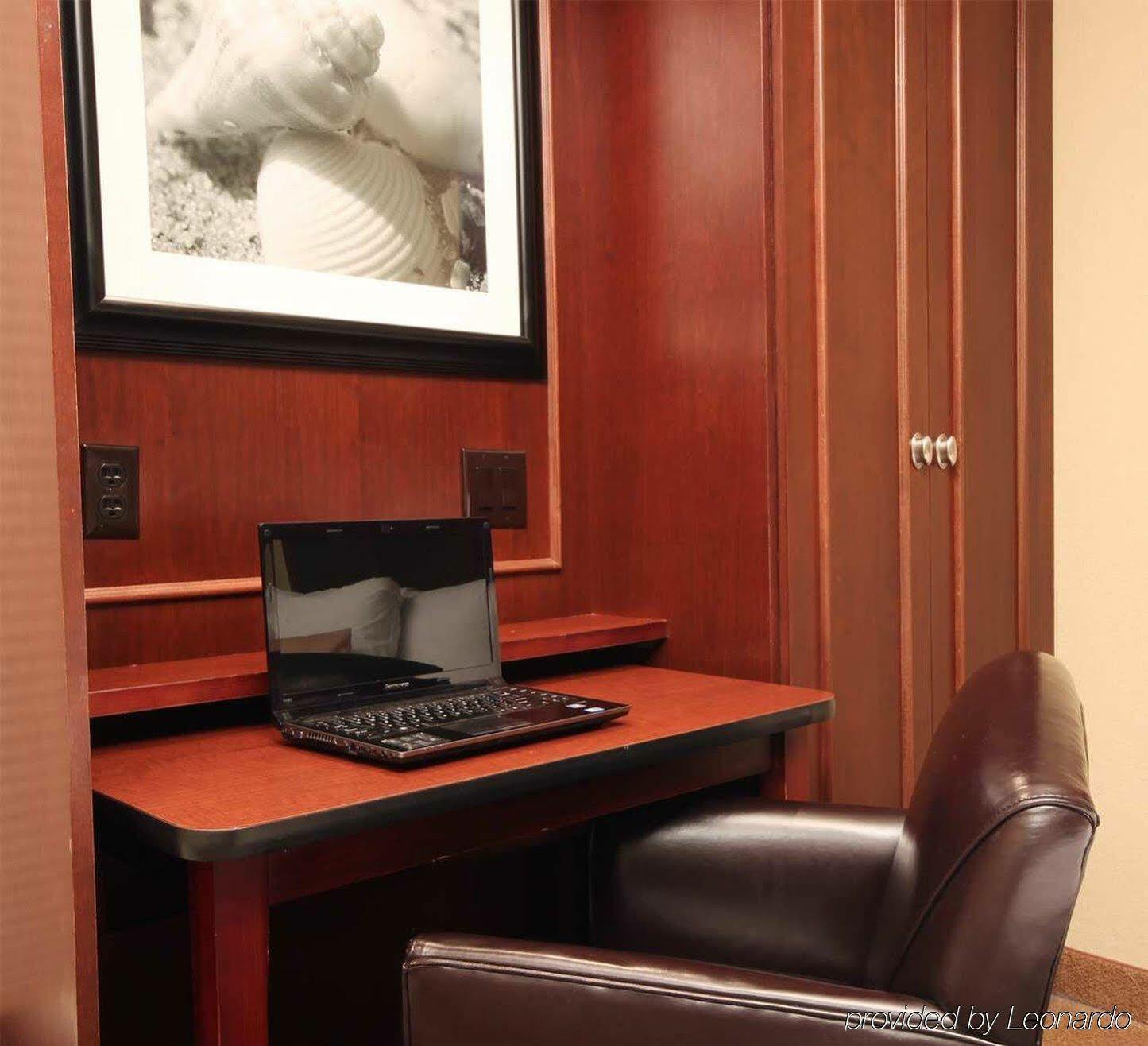 Hampton Ft. Lauderdale-cypress Creek Hotel 3*