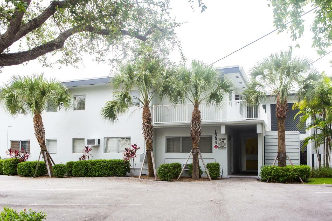 Apartment Lovely On The Canal With A Pool Fort Lauderdale