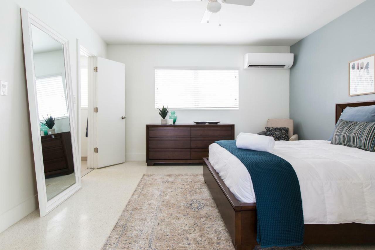 Apartment Lovely On The Canal With A Pool Fort Lauderdale