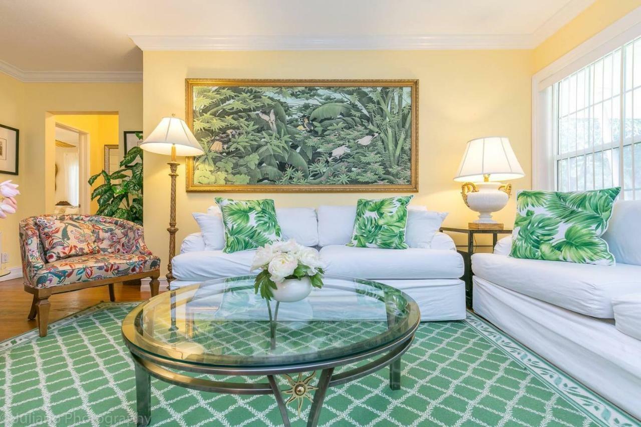 Floral Oasis * Fort Lauderdale