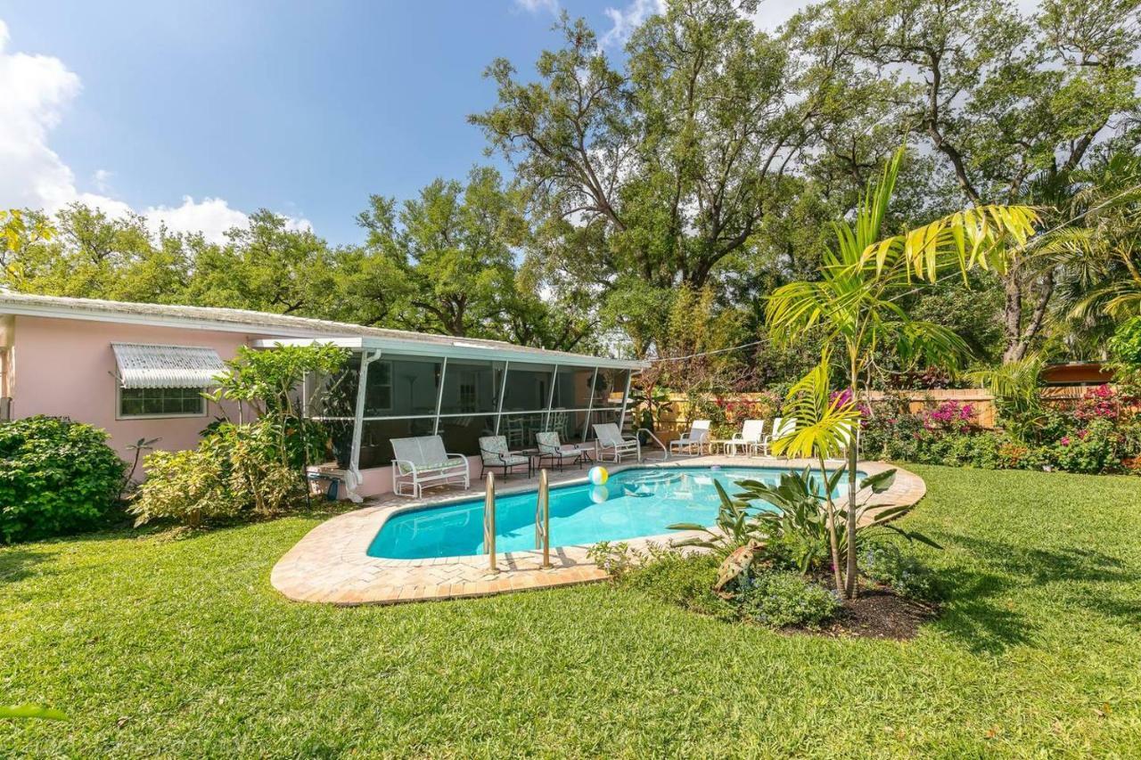 Floral Oasis Villa *