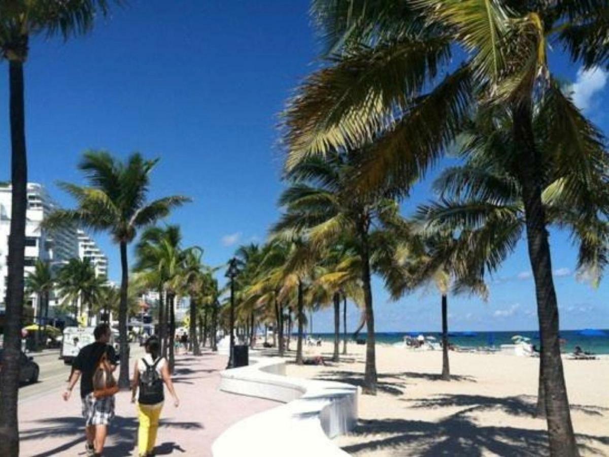 Fortlauderdale * Fort Lauderdale