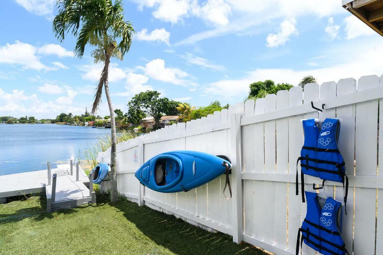 Holiday home Docking Area - 3/2 Lake House - Water Activities And Docking Area