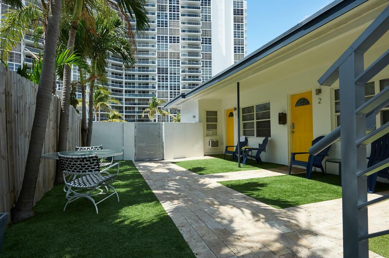 3 Bedrooms Step From The Apartment *