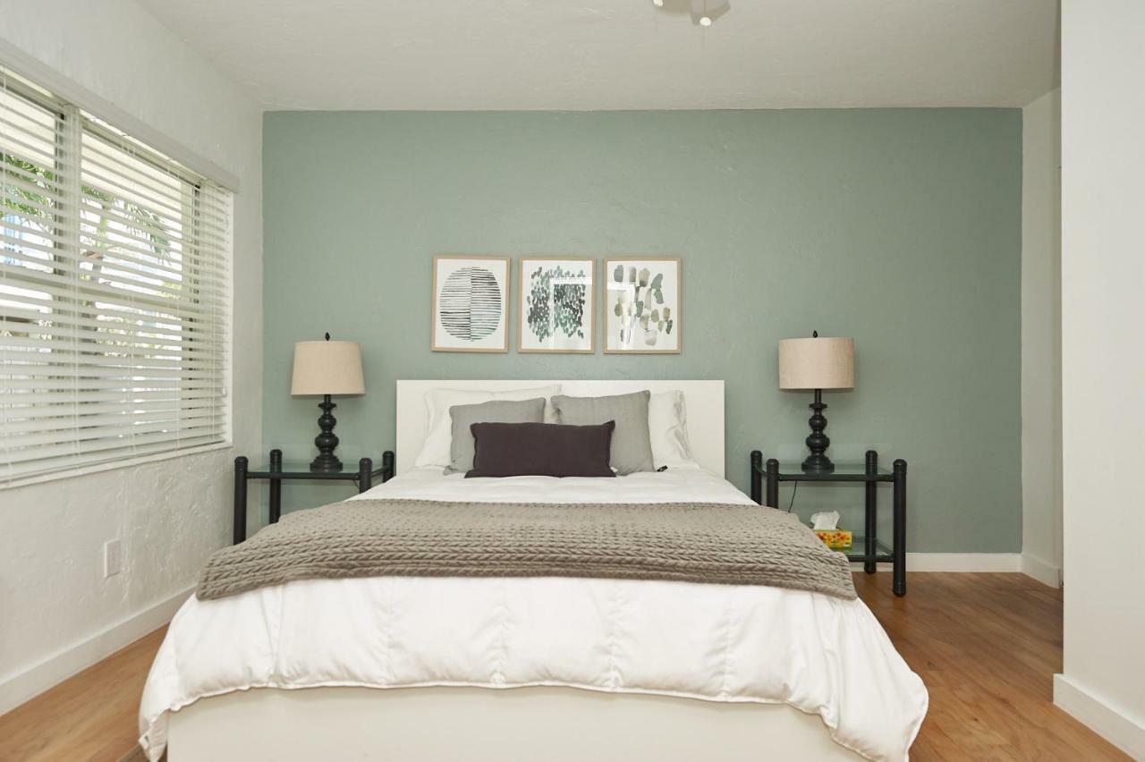 Apartment 3 Bedrooms Step From The Fort Lauderdale