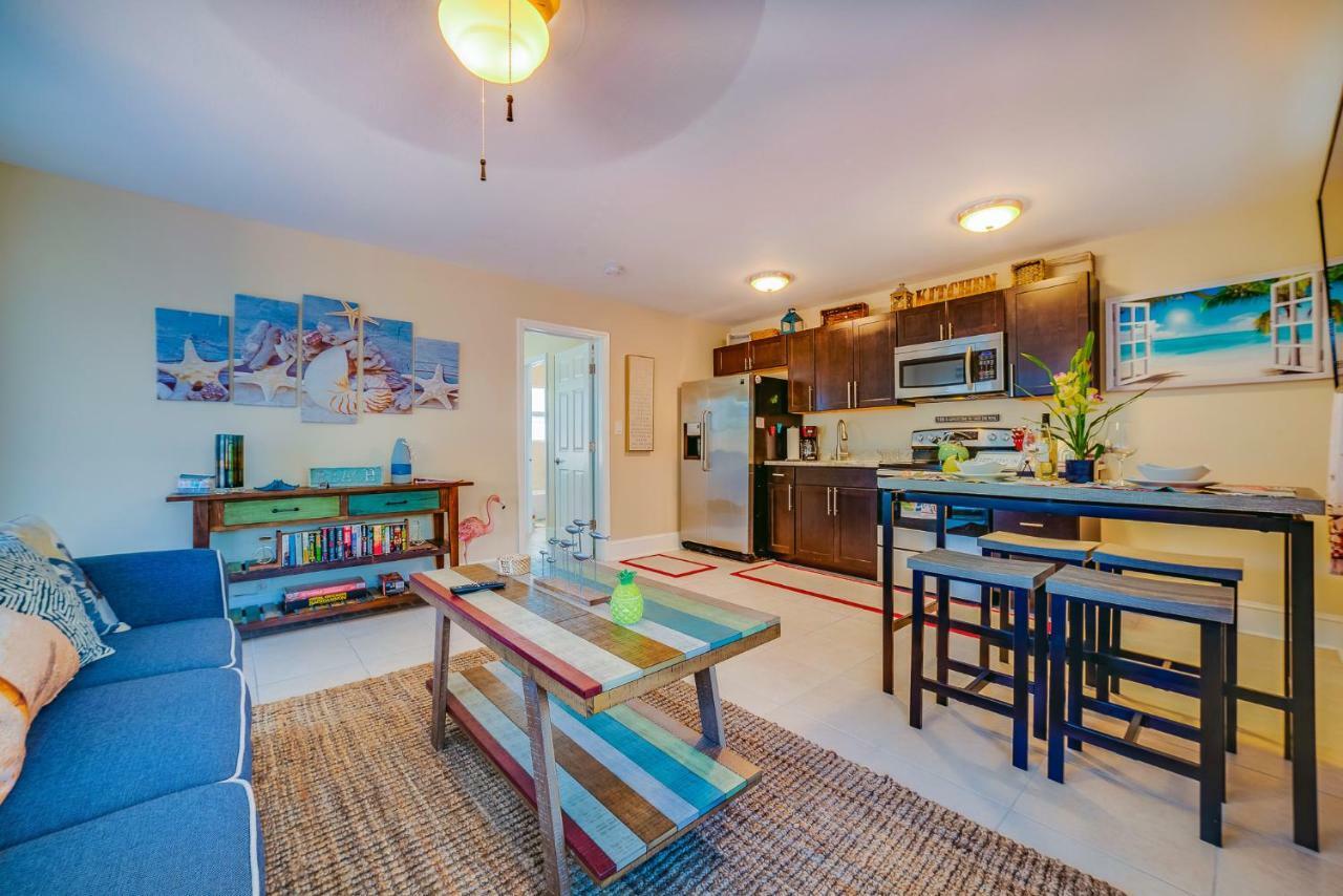 Hainsley On 18th St Apartment