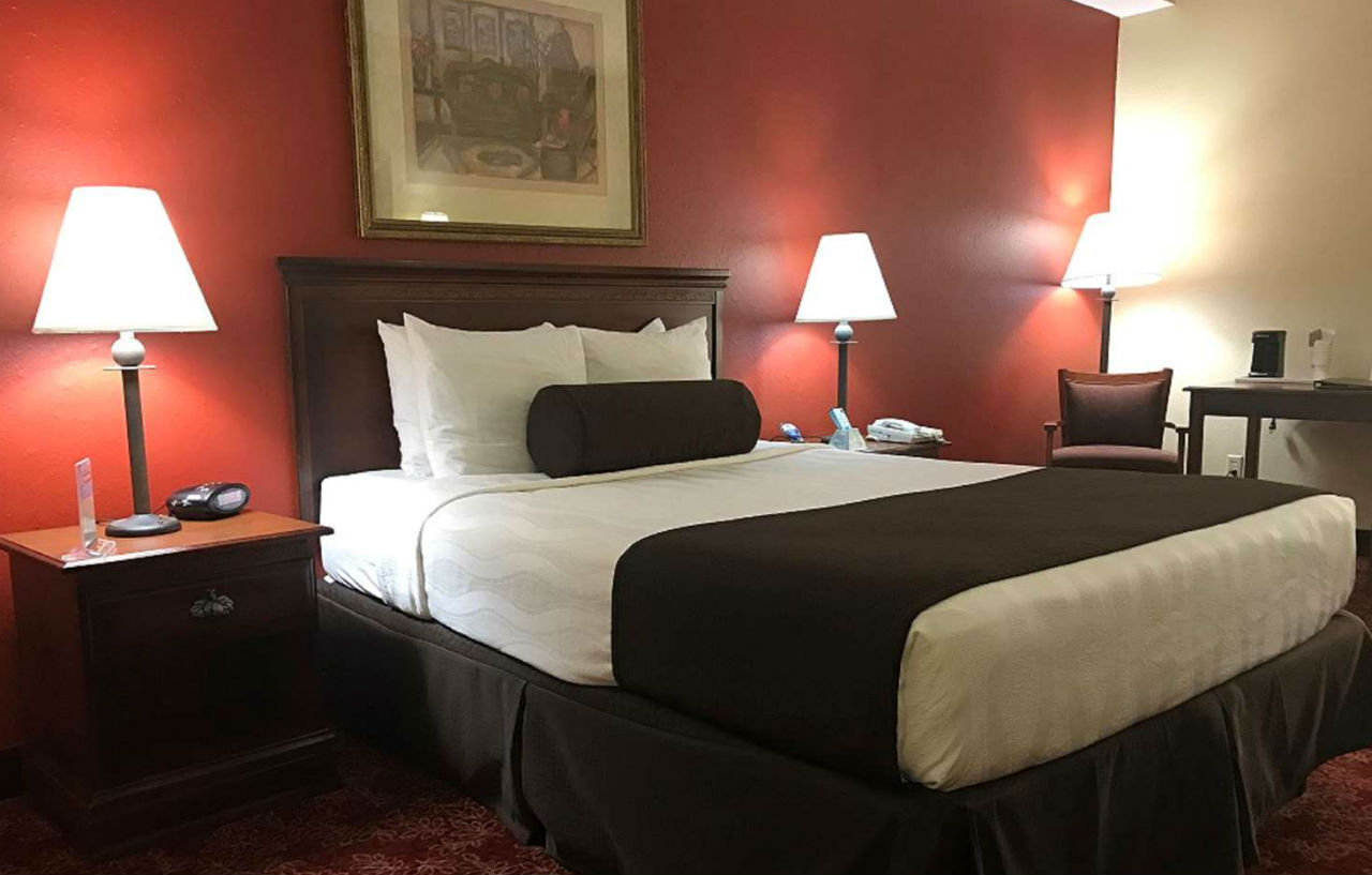 Motel Best Western Airport Cruise Port