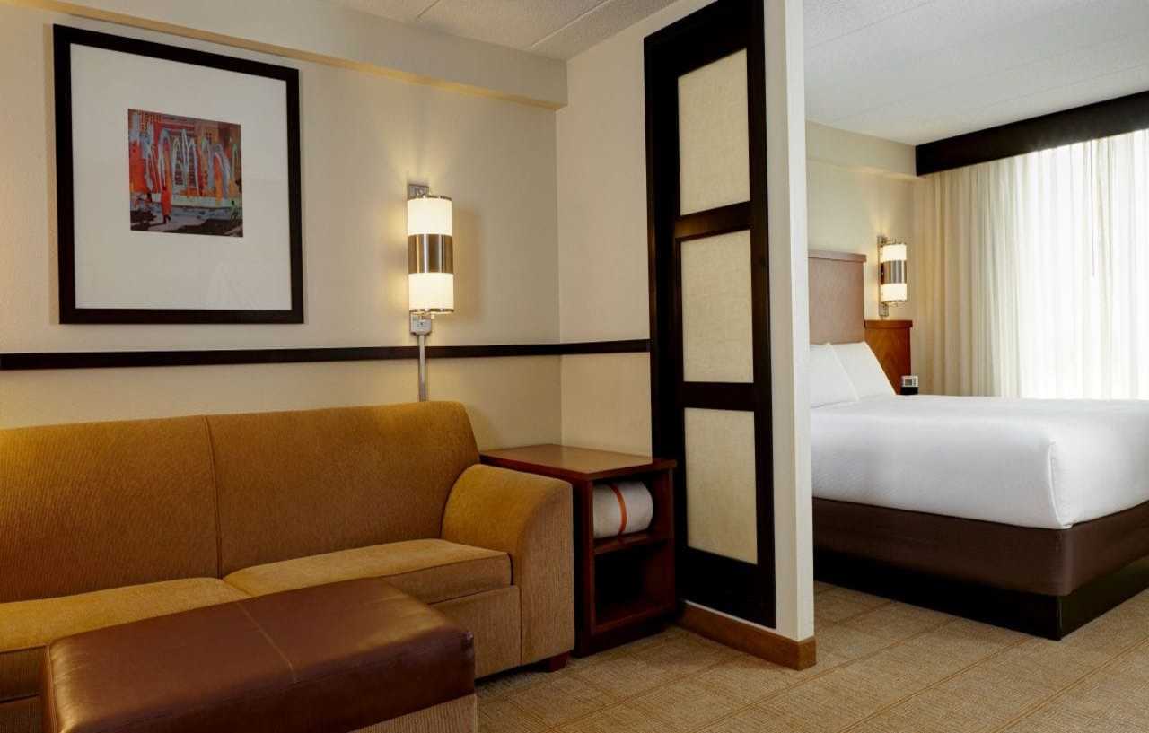 Hotel Hyatt Place Lauderdale Cruise Port & Convention Center 3*