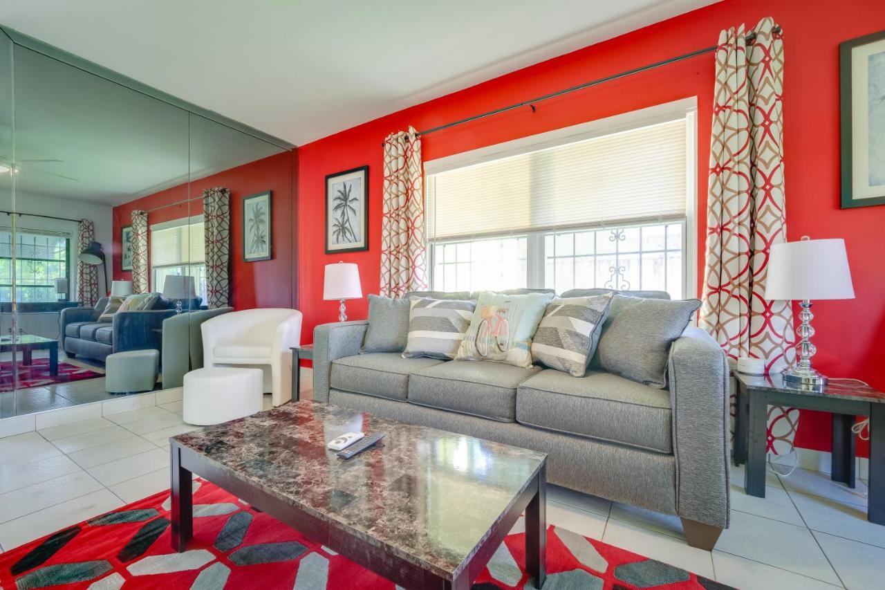 Apartment Chairs, Good Kitchen, Wifi On 14th Ave *