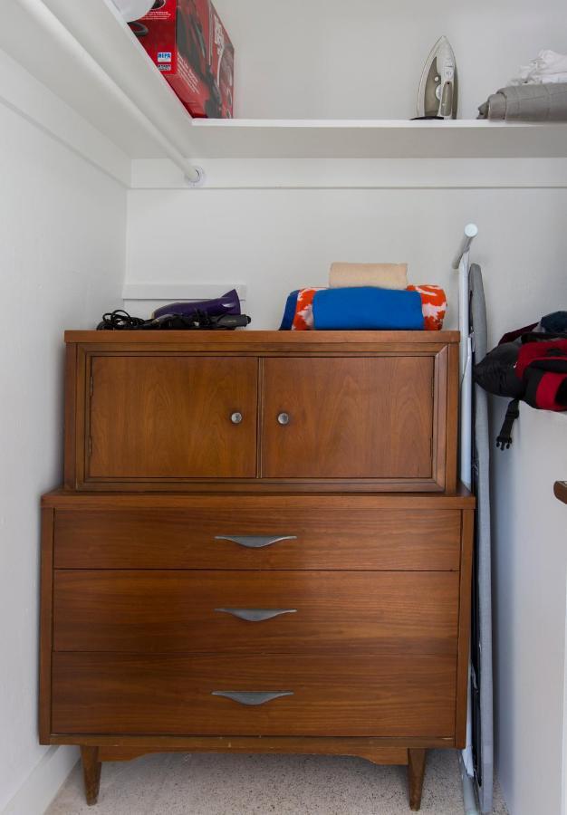 Spectacular View On The Canal, Lauderdale, Very Clean, Free Parking & Wifi Apartment *