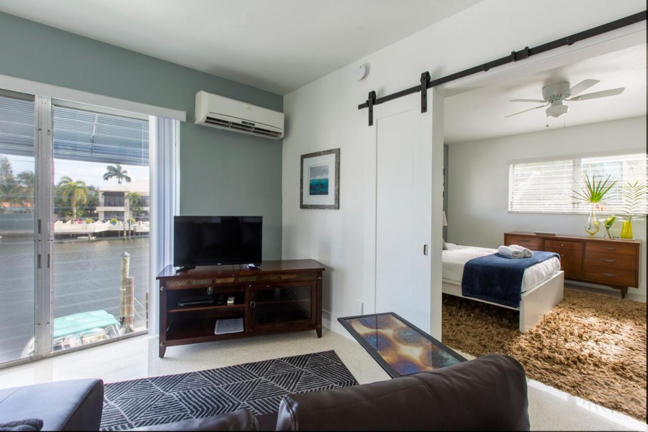 Apartment Spectacular View On The Canal, Lauderdale, Very Clean, Free Parking & Wifi *
