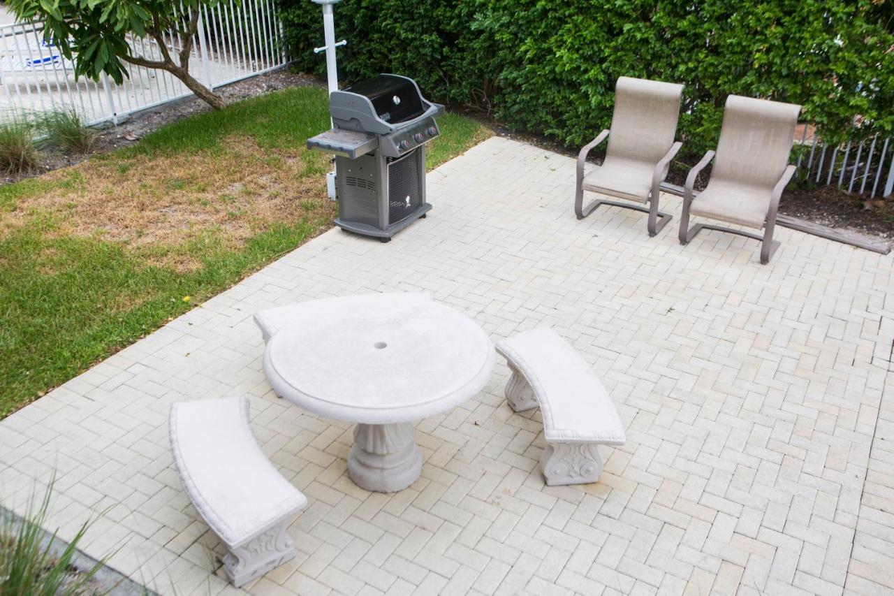 Spectacular View On The Canal, Lauderdale, Very Clean, Free Parking & Wifi Apartment Fort Lauderdale