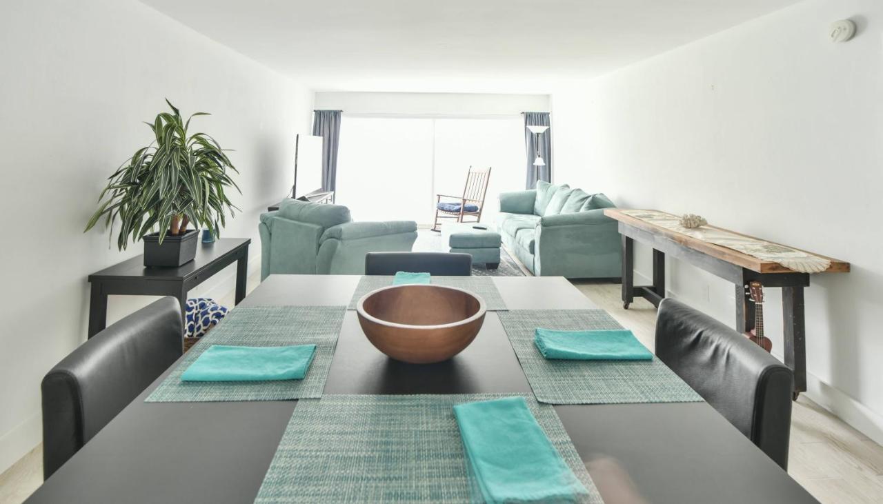 Apartment Artrageous On The River By Rocketstay *