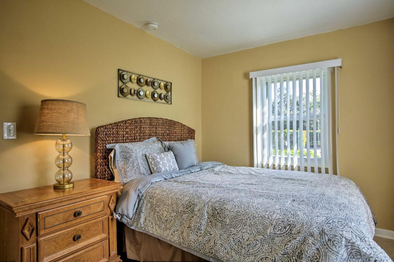 Holiday home Ft Lauderdale Townhome On Canal - 3 Mi To Beach!