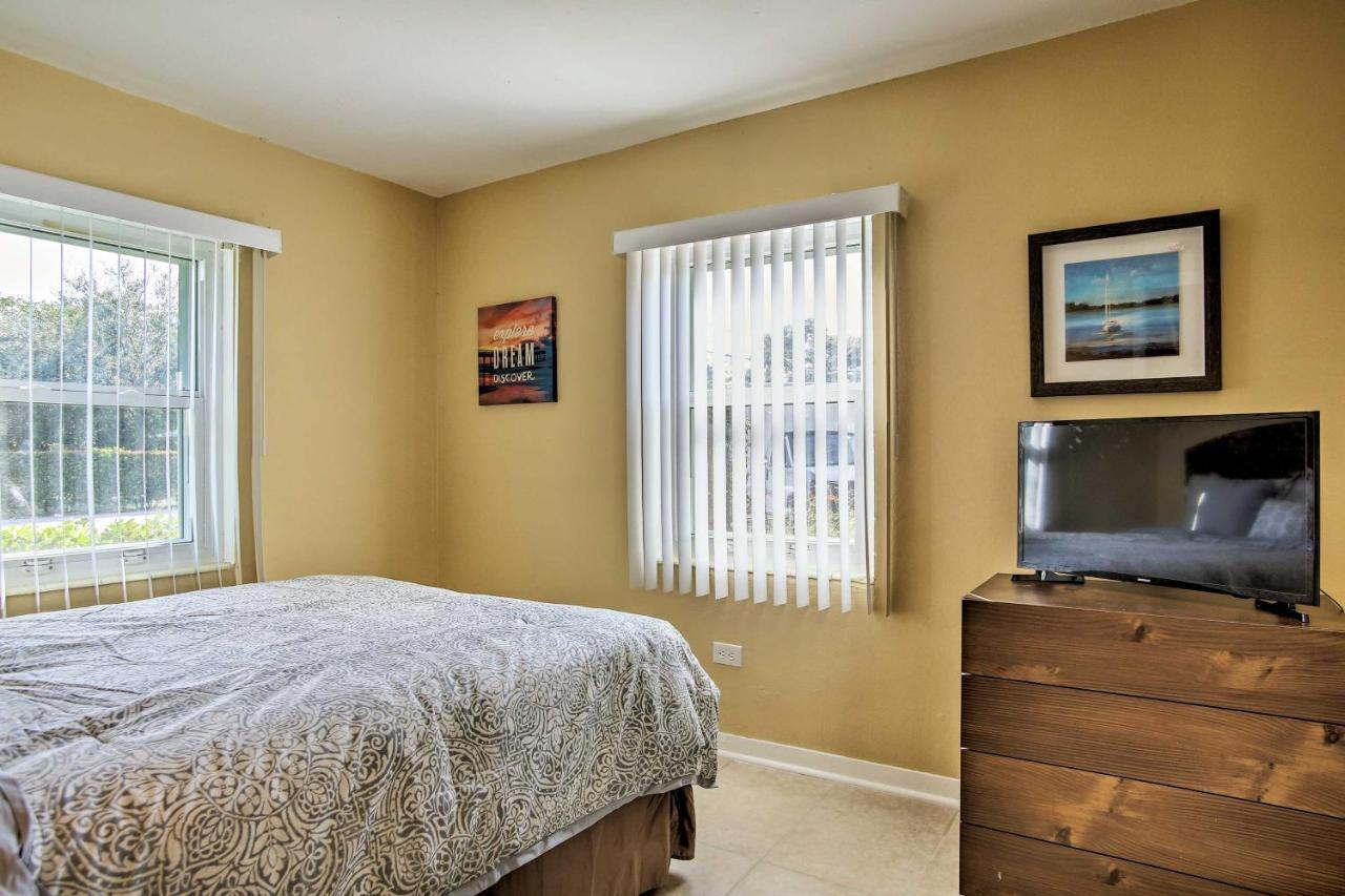 Ft Lauderdale Townhome On Canal - 3 Mi To Beach! Holiday home Fort Lauderdale
