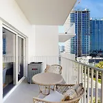 Harbor Haven 805