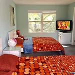 4 Bedroom Home By Ideal Experience Vr Vr