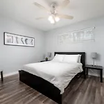 The Palms At Middle River Terrace 2
