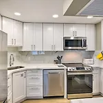 Oceanfront Luxury 2And2 Condo With Amazing Views!