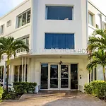 North Beach Hotel