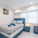 Beachfront Bloos 2 Units Ocean View Balcony Units 4 And 5