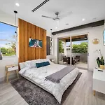 Luxury Home W 2 Pools Near Beach