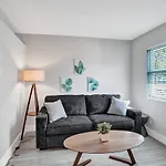 Rustic Retreats Beachy 1Br For 4 Guests In The Heart Of Fort Lauderdale
