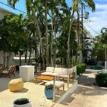 North Beach Hotel