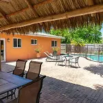Hidden Gem Vacation Villa W Private Pool & Tikihut