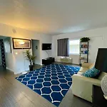 Nobleton Hotel