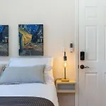 Peaceful Urban Escape Close To Las Olas & Beach
