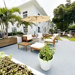 Aqua Hotel