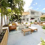 Aqua Hotel
